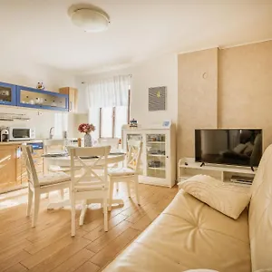 Mirna Stress Free Vol.2 Apartment